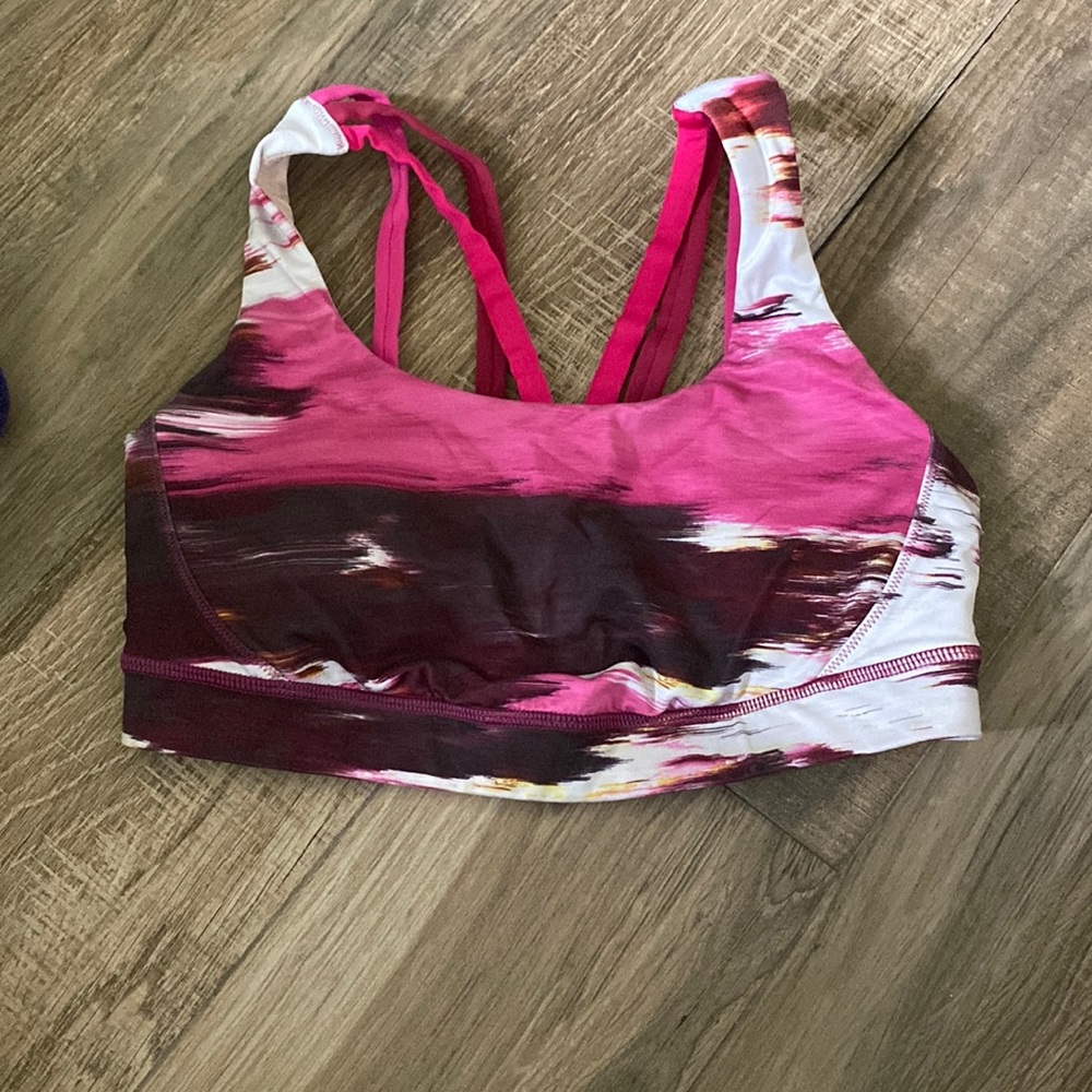 Lululemon sports bra